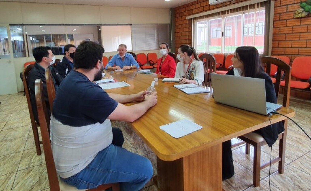 Coopavel define com coordenadores início de preparativos do 34º Show Rural