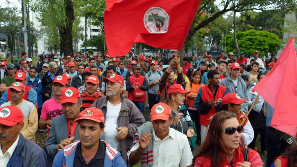 MST promove Carnaval Vermelho com invasões na região Oeste de São Paulo, Paraná e MS