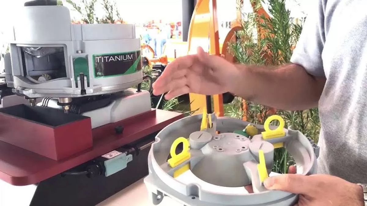 J Assy leva tecnologia e inovação do seu dosador Júpiter para a Agrishow