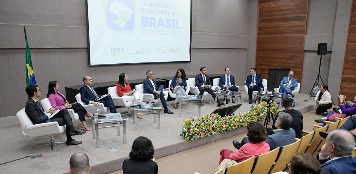 Especialistas debatem desenvolvimento regional, inovação e sustentabilidade ambiental no Brasil