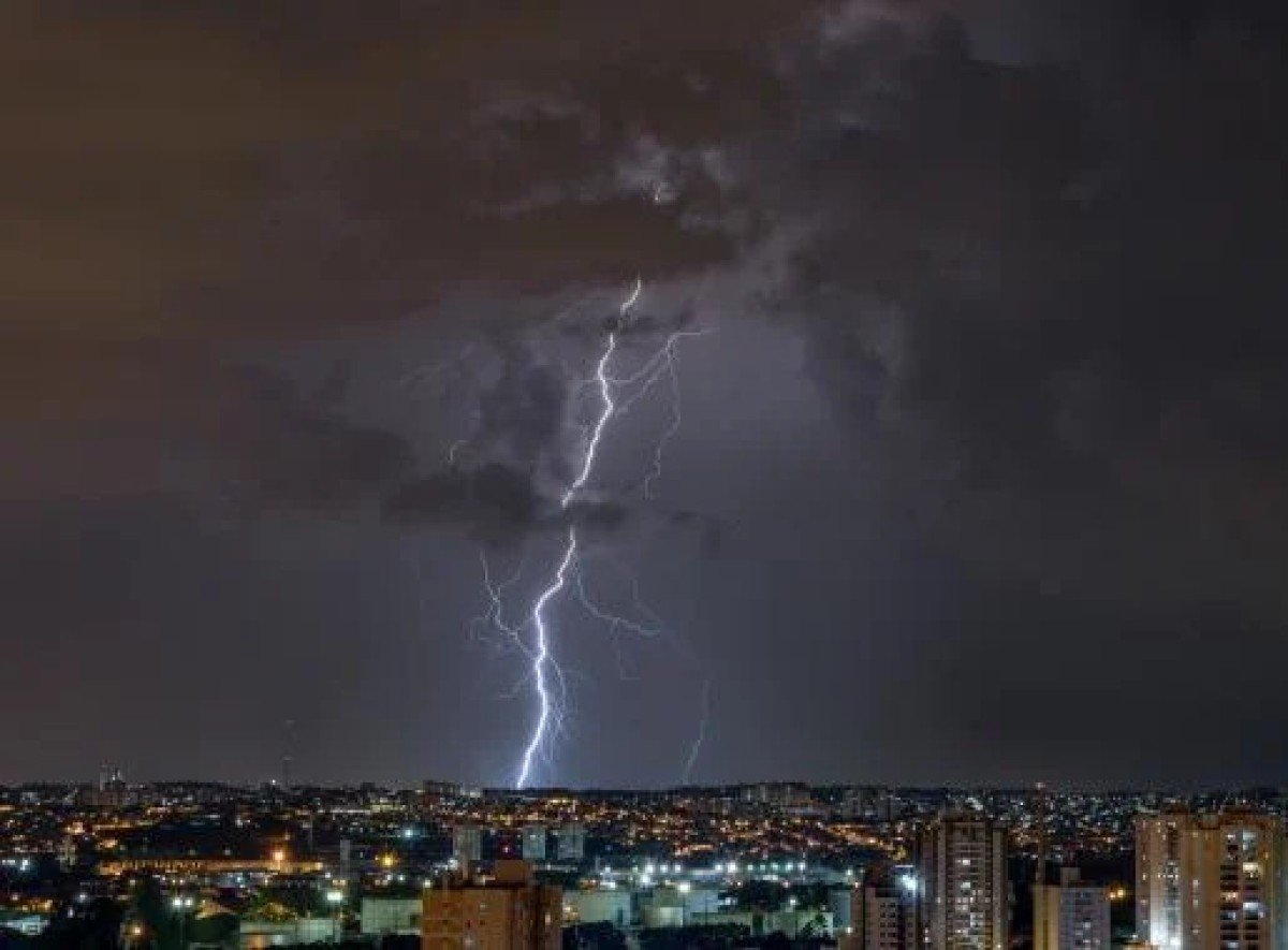 Outubro termina com temporais no Sudeste