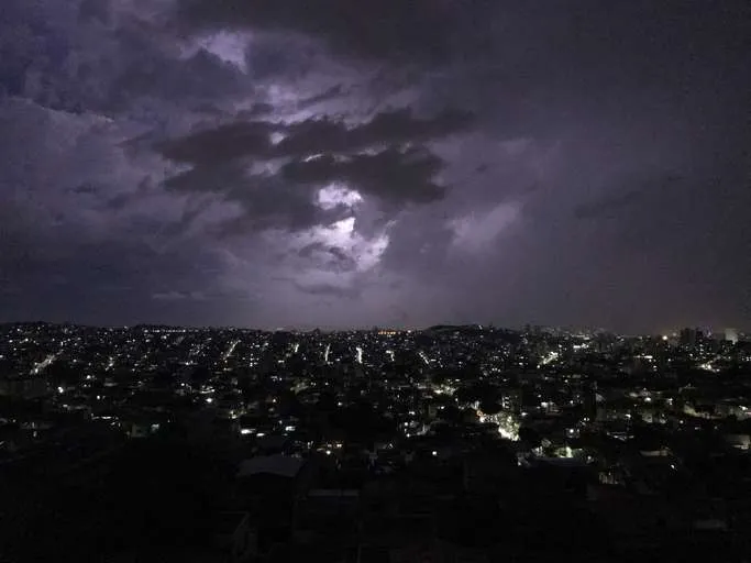 Frente fria traz temporais ao Sudeste e frio ao Sul