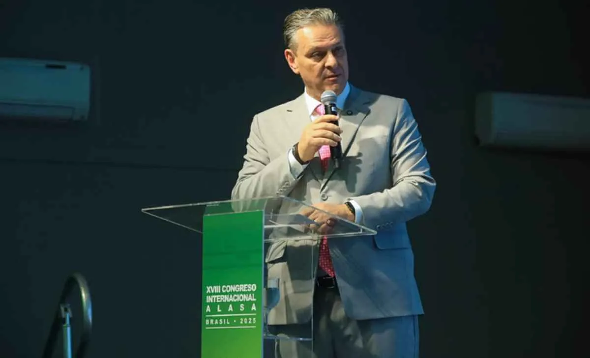 Ministro Fávaro defende inovação no seguro rural durante Congresso ALASA