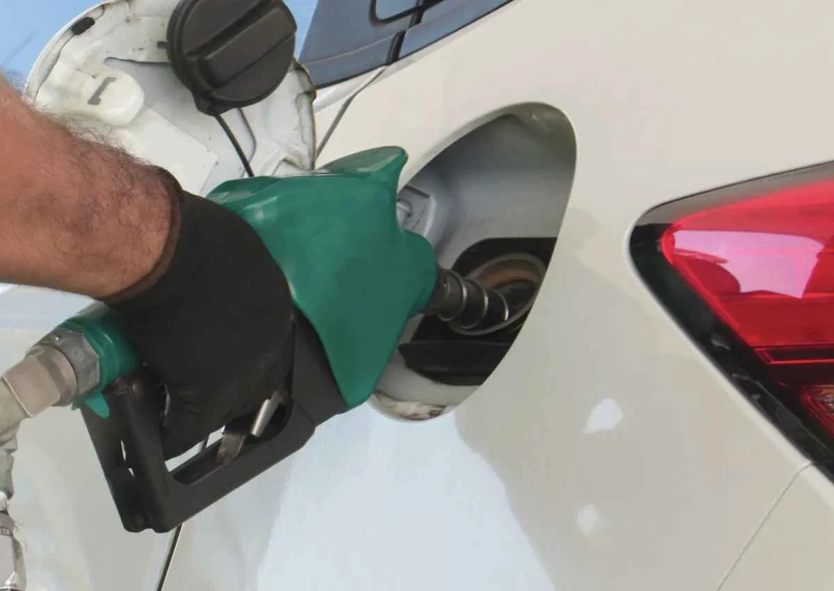 Preço do etanol hidratado encerra semana com leve recuo e estabilidade