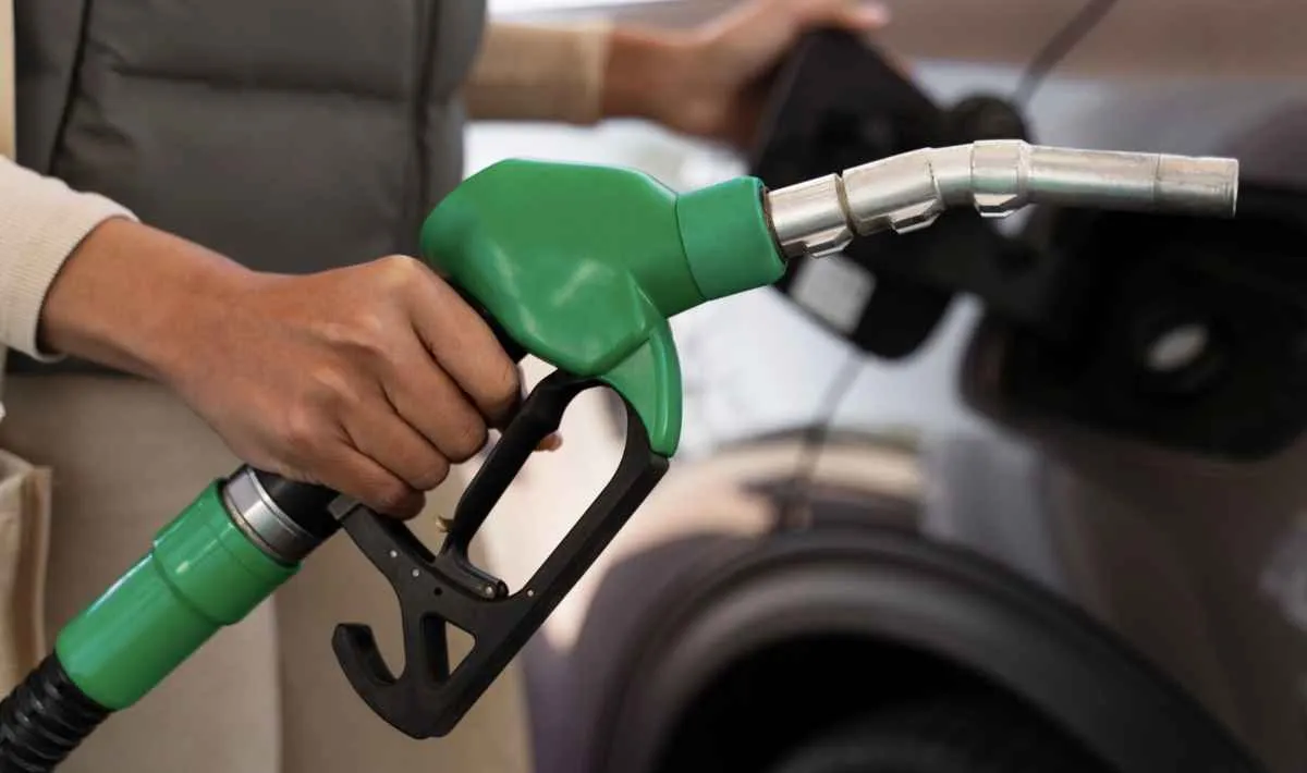 Aumento na mistura de etanol na gasolina é aprovado e preço das bombas deve cair