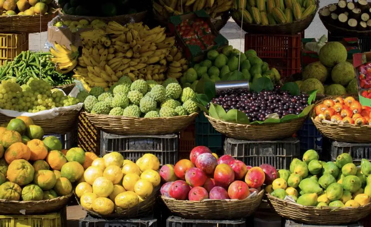Frutas mais vendidas no atacado registram forte queda nos preços