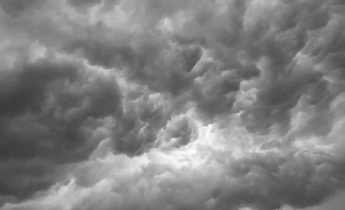 Previsão do tempo para sexta aponta chuva e ar seco