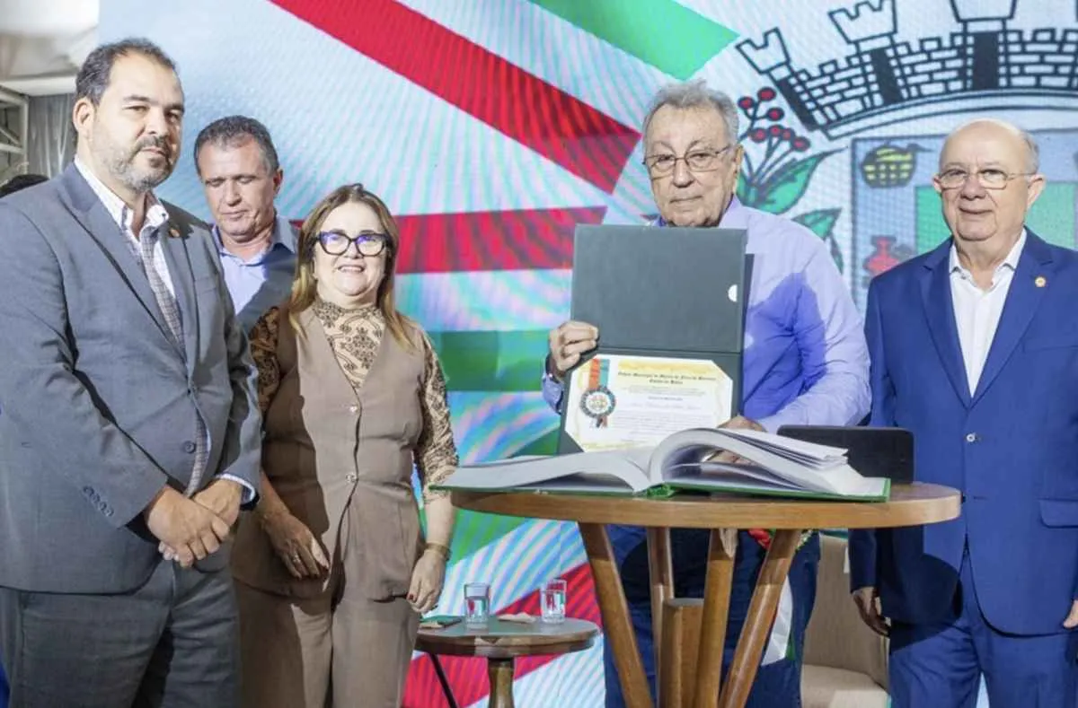 Presidente da CNA recebe homenagem em Feira de Santana