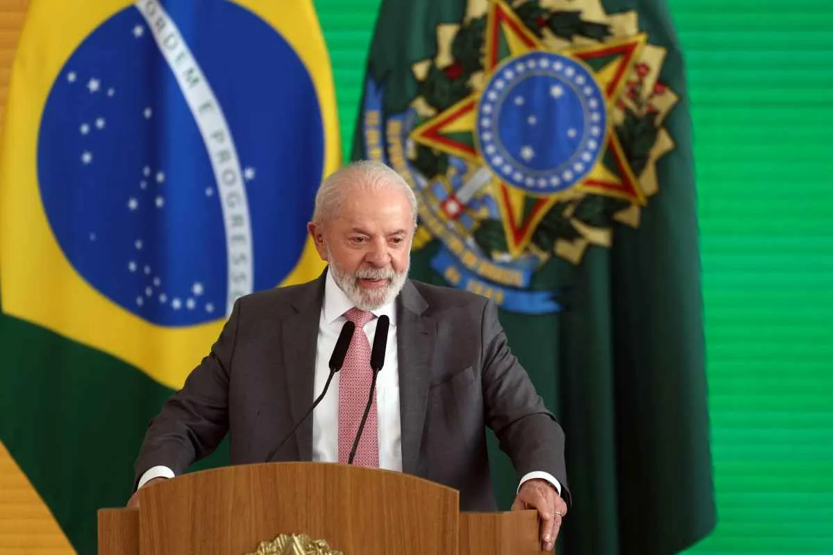 Lula critica tarifas e diz que Brics é alvo de práticas ilegais