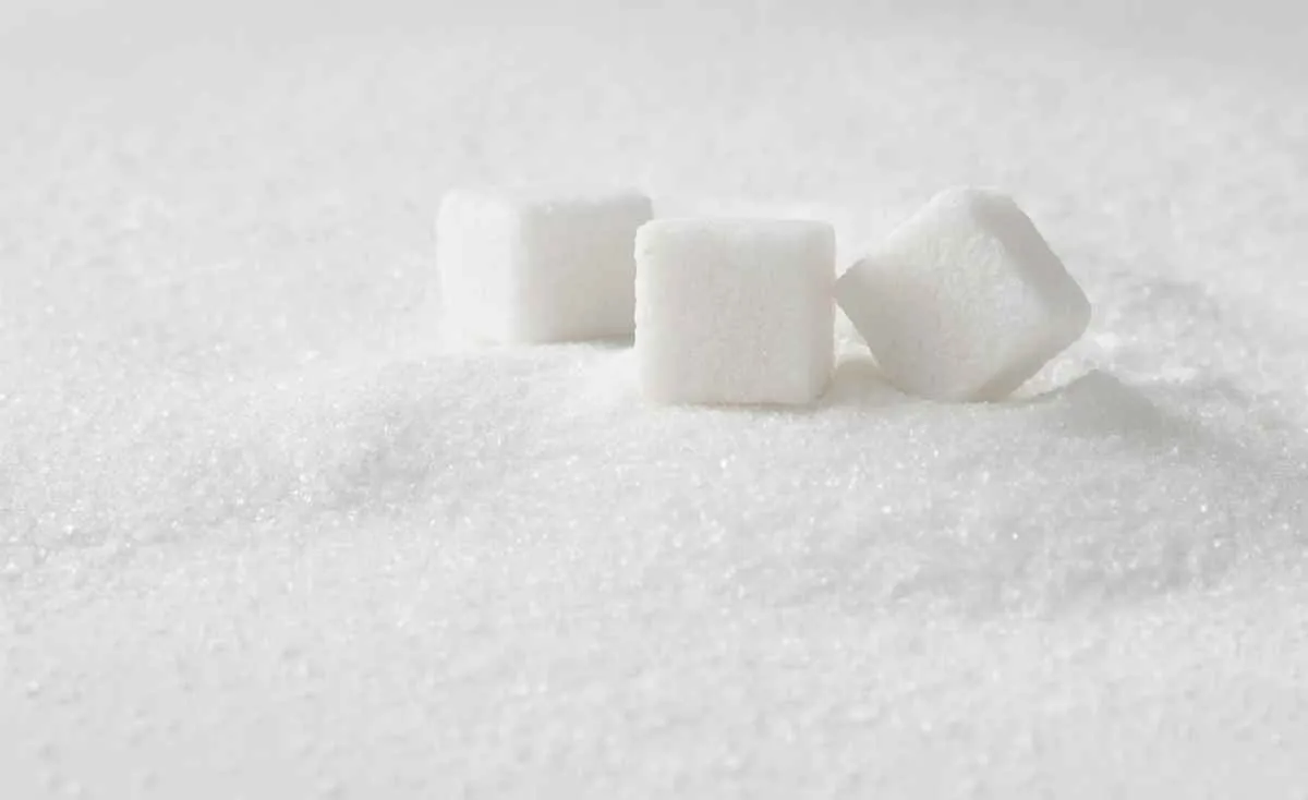 Preço do açúcar segue estável em SP mas cai no exterior