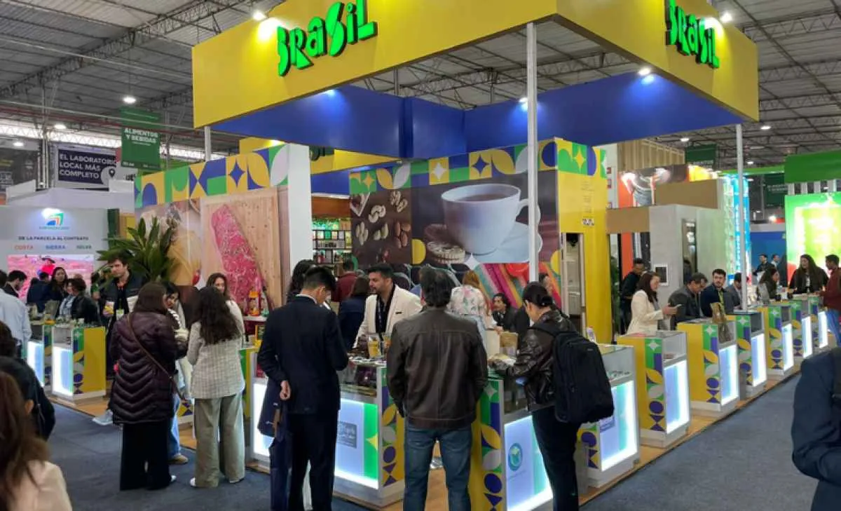 Brasil conquista prêmio de Melhor Estande Internacional na Expoalimentaria 2025