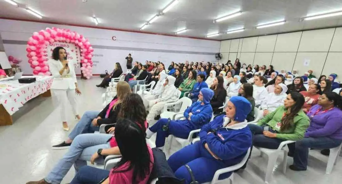 Outubro Rosa Coopavel destaca força e autoestima feminina