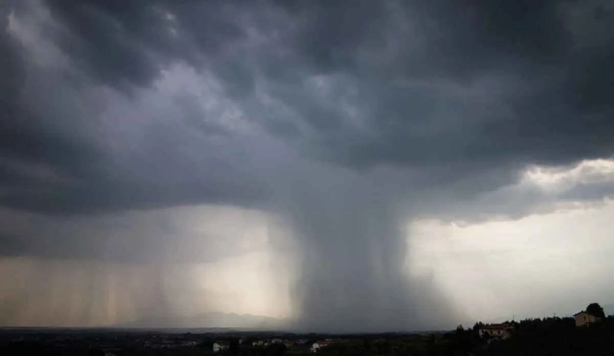 Previsão para sexta alerta para ciclone com chuva e ventos fortes