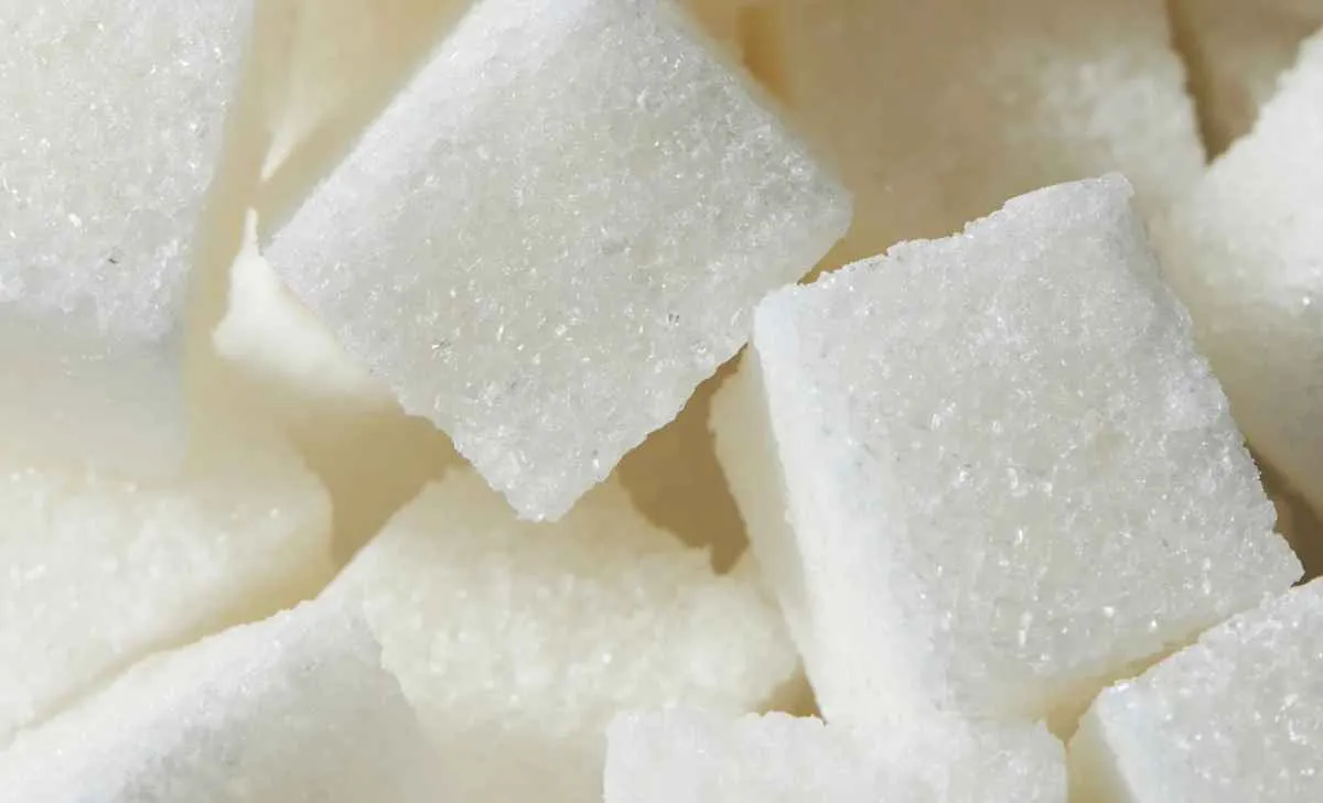 Açúcar tem oferta restrita, mas preços fecham 2025 em forte queda