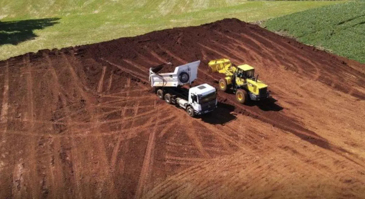 Paraná investe R$ 1,46 bi e amplia frota de máquinas agrícolas nos municípios