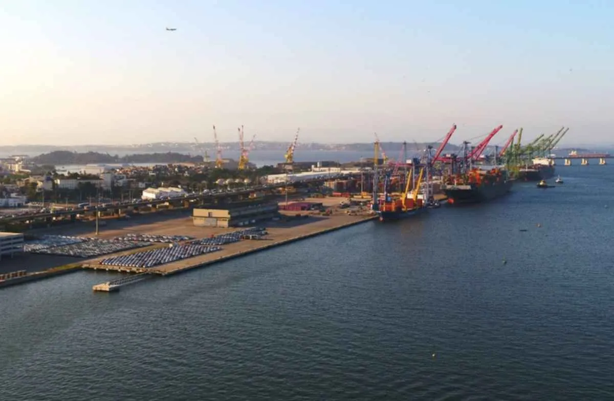 Portos do Sudeste movimentam 635 mi de ton até novembro e sustentam a balança comercial