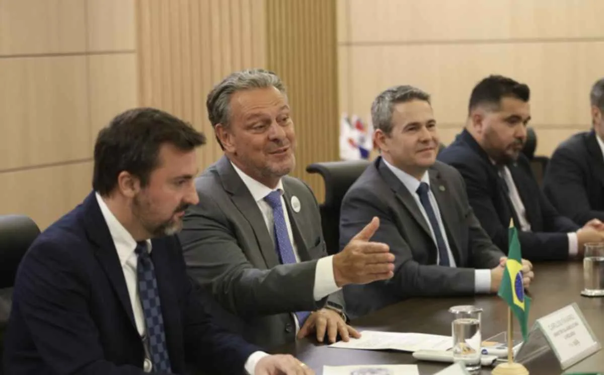 Fávaro realiza reunião bilateral com ministra da Agricultura da Rússia