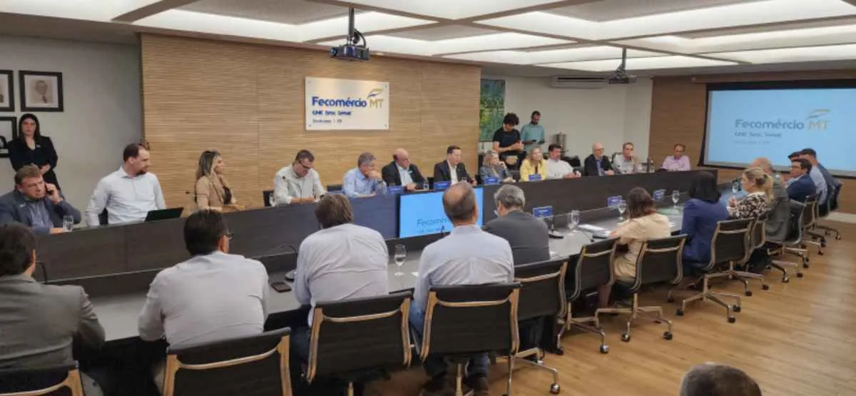 Setor produtivo alerta bancada sobre fim da escala 6x1 em MT