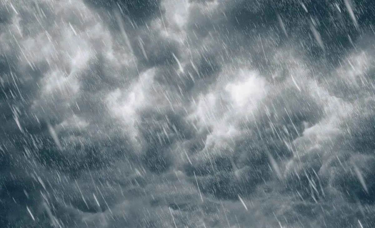 Temporais e calor marcam o tempo no fim de semana