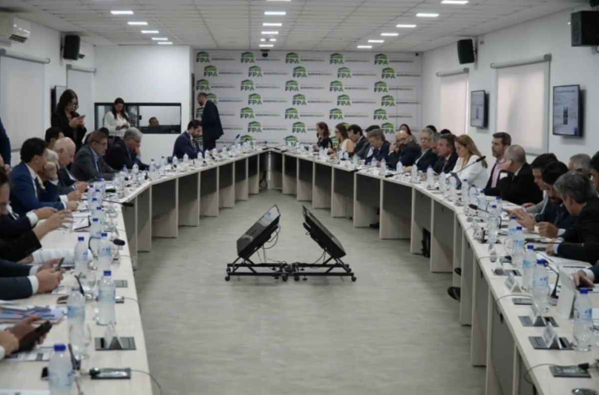 CNA vê risco de alta nos custos do agro com tensão no Oriente Médio