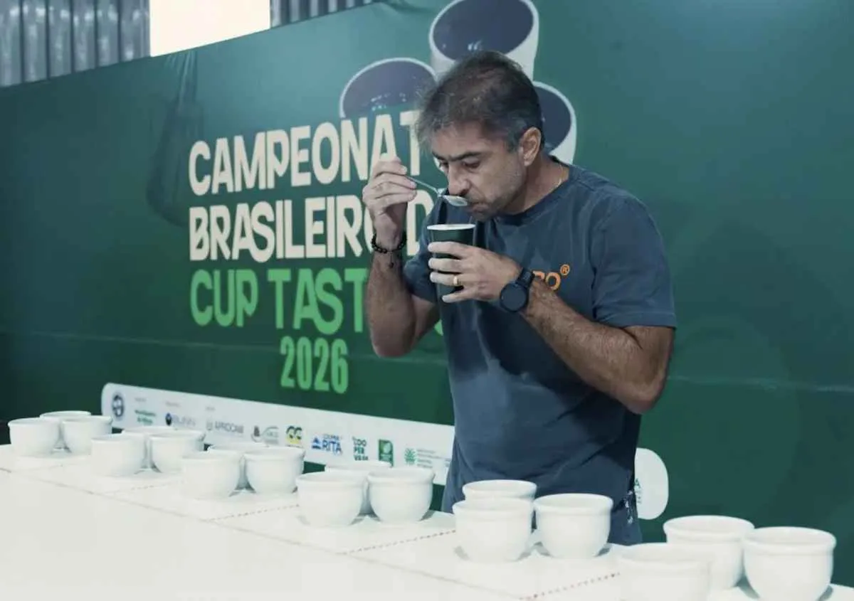 Mineiro conquista título brasileiro de prova de café