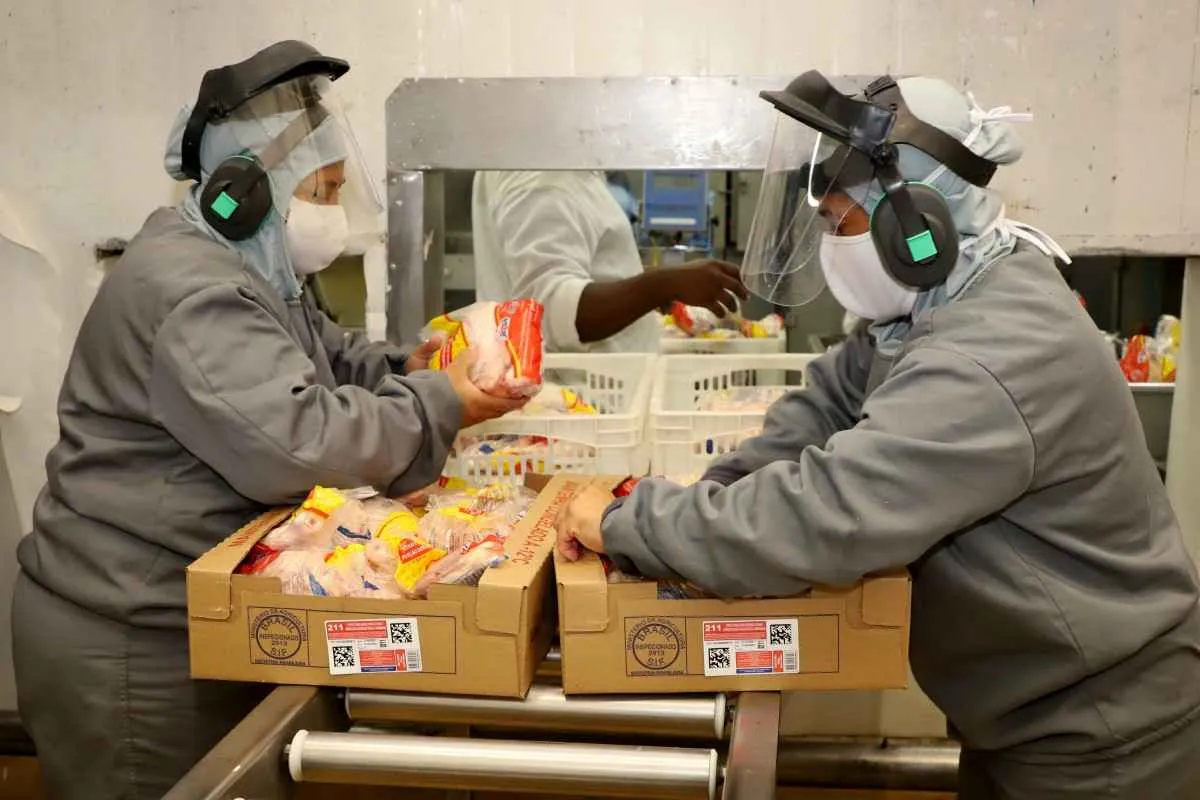 Paraná consolida 2ª maior indústria de alimentos do Brasil