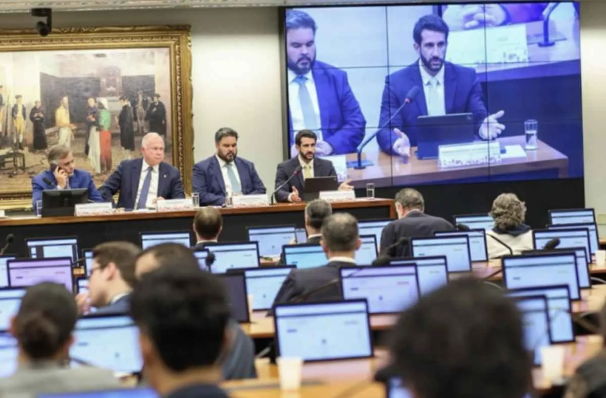 Fim da escala 6x1 pode impactar trabalho no campo, diz CNA