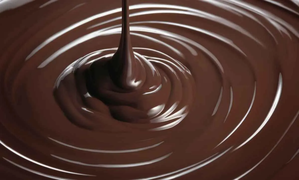 Preço dos ovos de Páscoa dispara, mas barras recuam em 2026