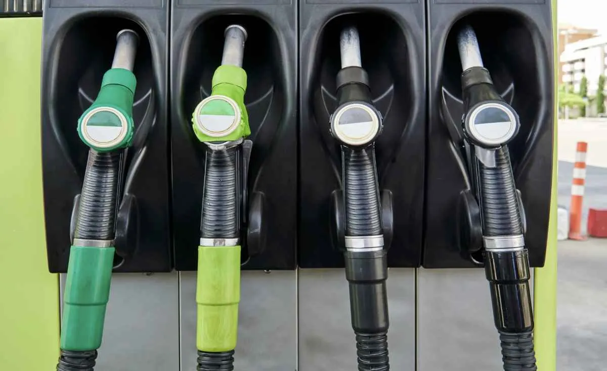 Etanol gera economia de R$ 2,5 bi e segura alta da gasolina