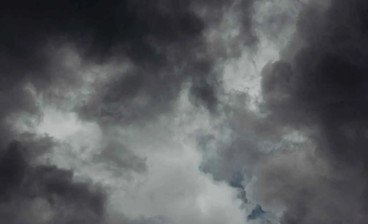 Clima instável marca quinta-feira com risco de temporais