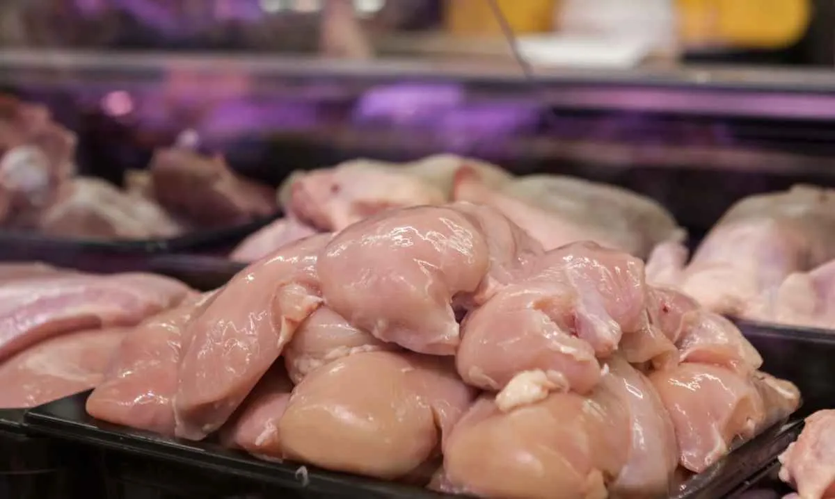 Preço da carne de frango cai em junho após dois meses de alta