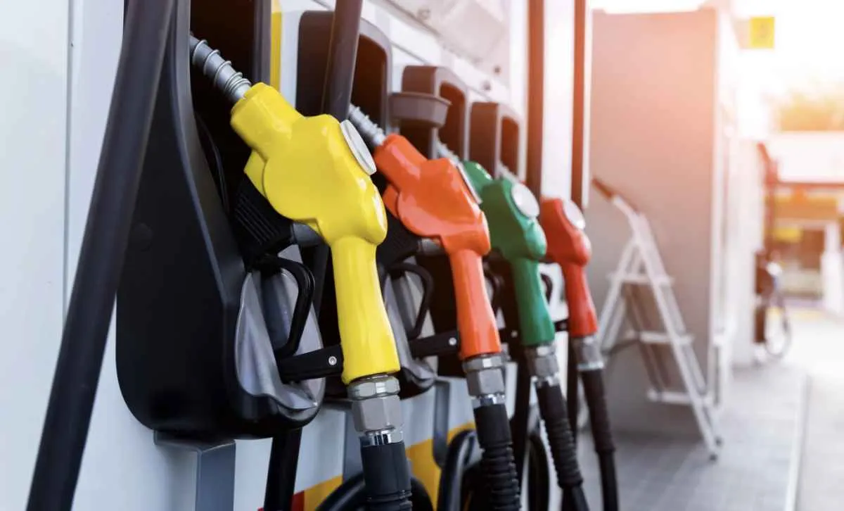Mistura de 32% de etanol reduz importação de gasolina