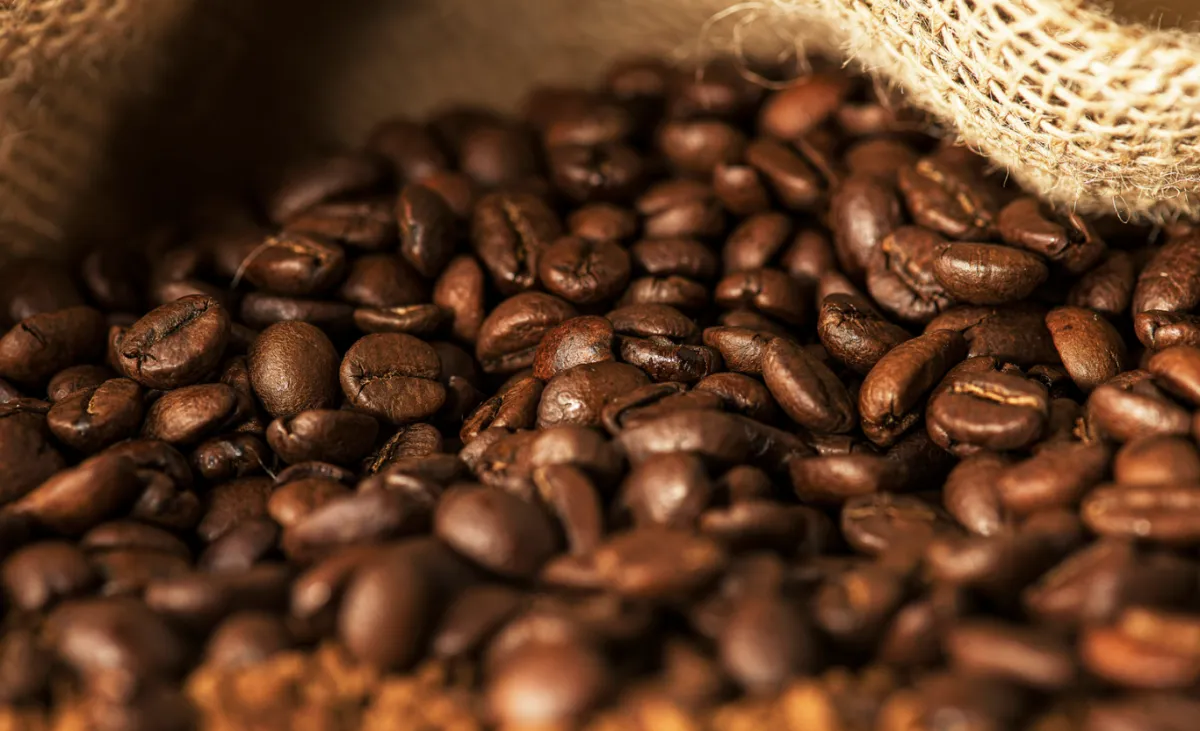 Café registra forte alta na Bolsa e estoques seguem baixos