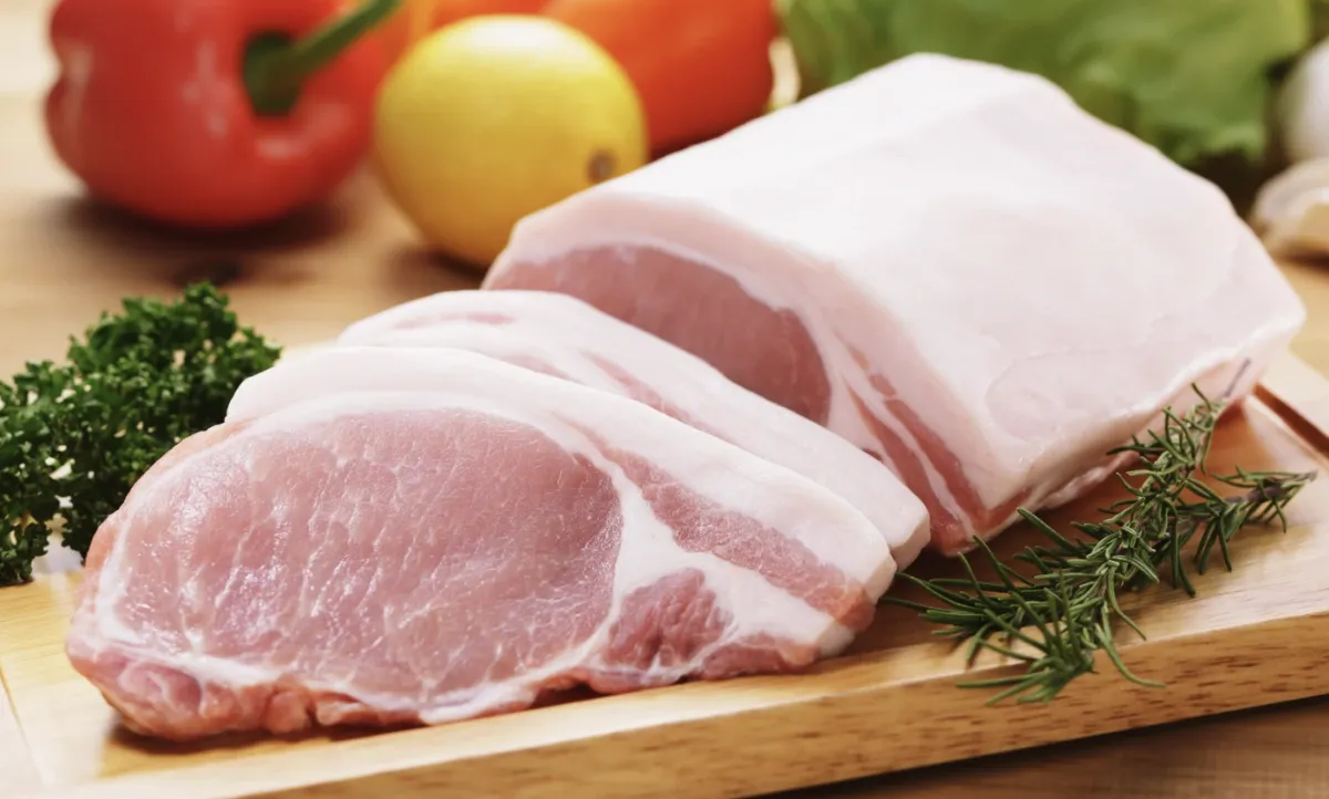 Preço da carne suína ganha espaço frente ao frango e perde para boi