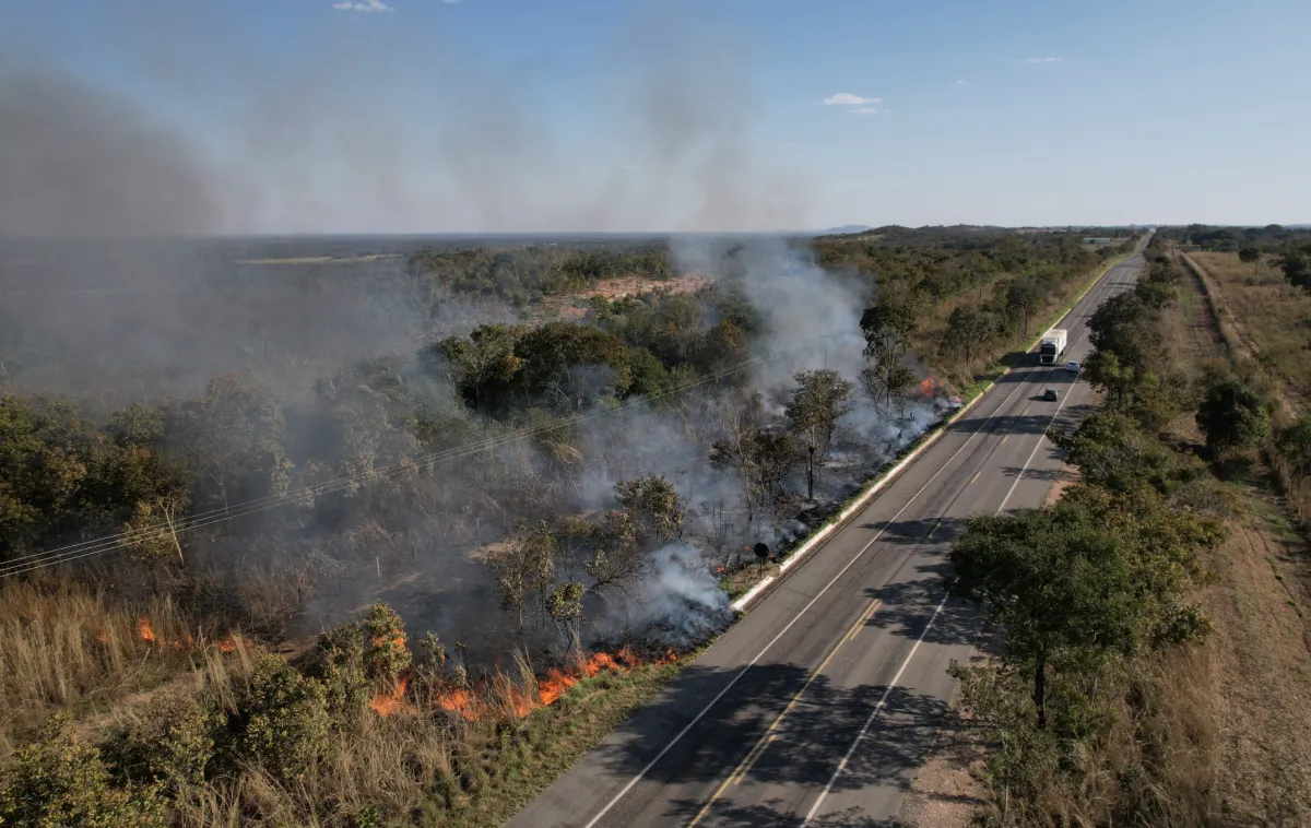 Seca severa e calor elevam risco de queimadas no campo em MT