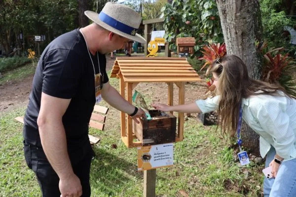 Criação de abelhas é vitrine de sustentabilidade e renda na Expointer