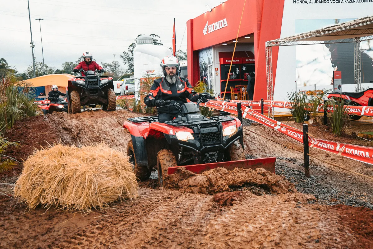 Honda destaca quadricículos, motores e geradores na Expointer 2026