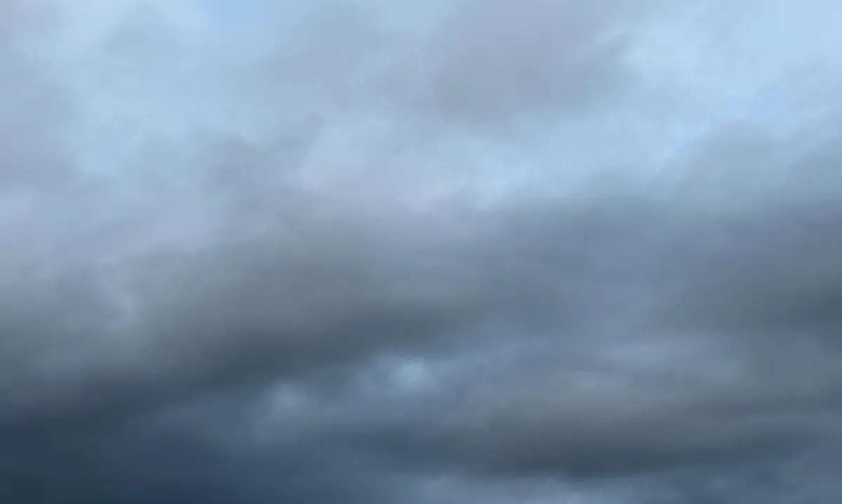Chuva volumosa e ventos fortes atingem o país nesta quinta-feira