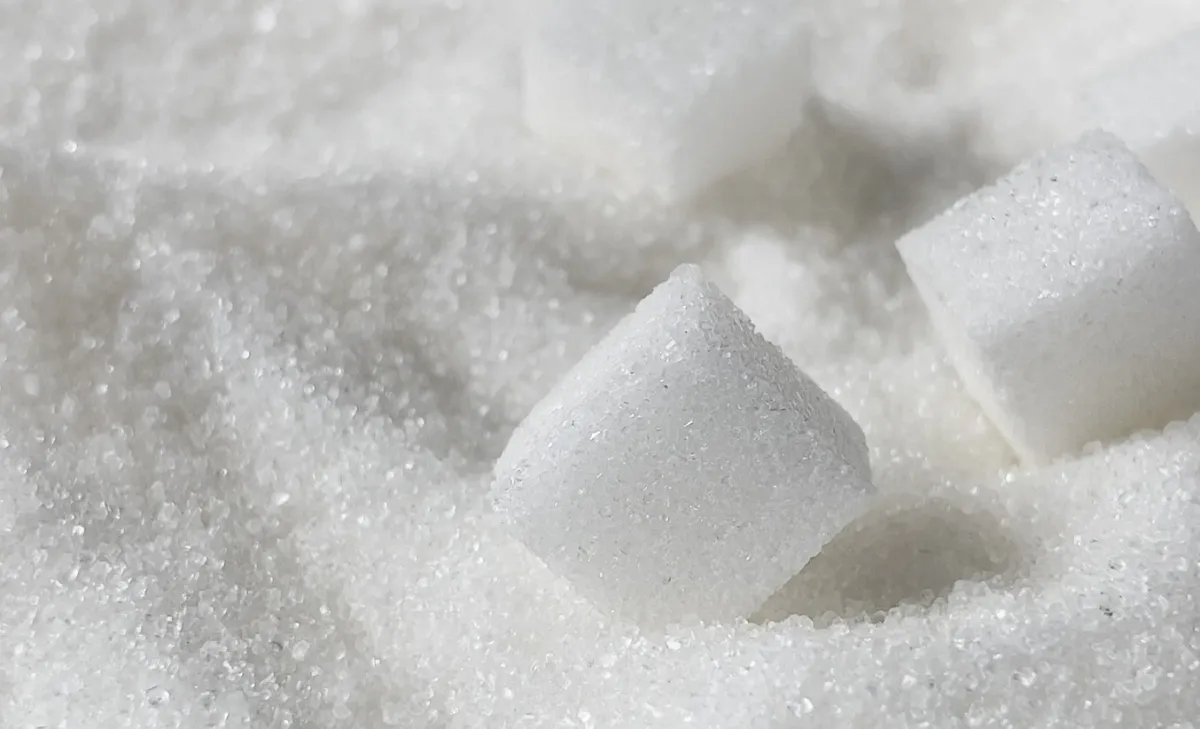 Açúcar cristal mantém alta com desvio para etanol e déficit global