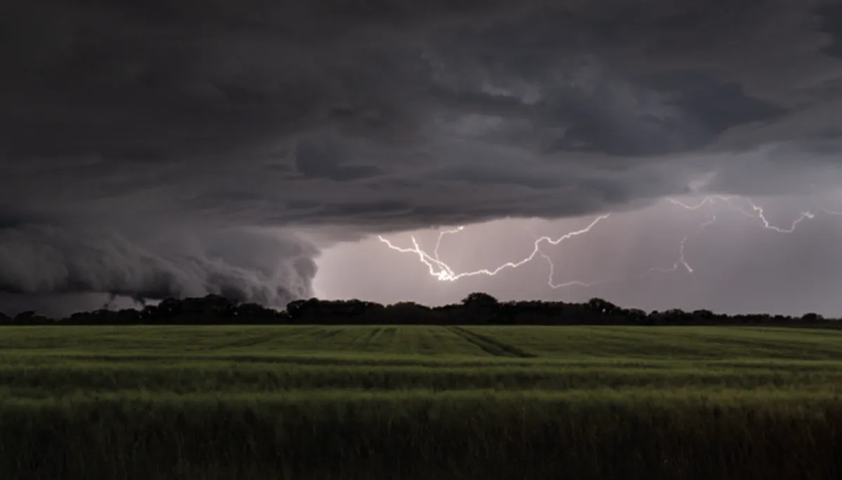 El Niño intensifica risco de tornados e temporais no campo
