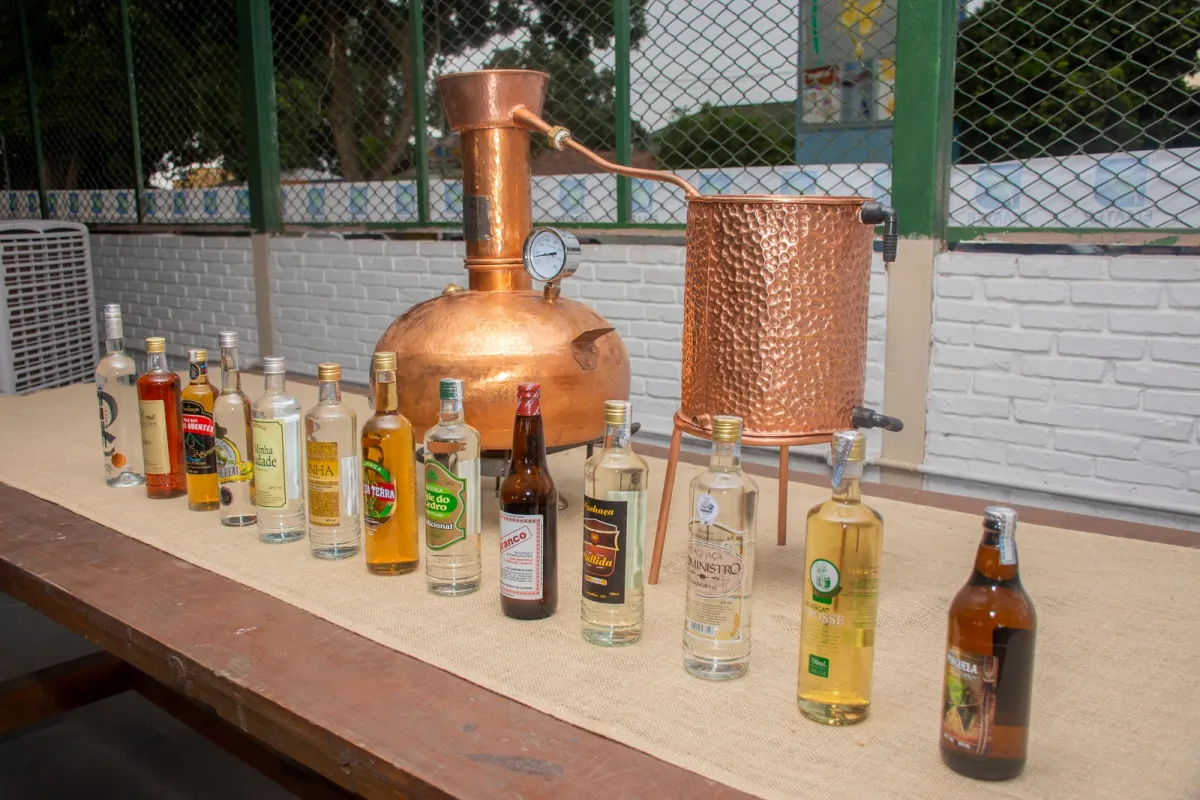 Cachaça Da Posse nasce em Goiás e ganha taças em Portugal
