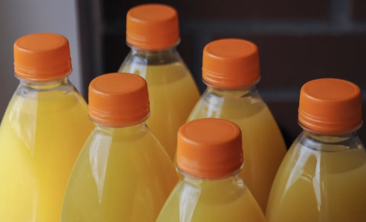 Safra de laranja da Flórida cai 23% e eleva demanda pelo suco do BR